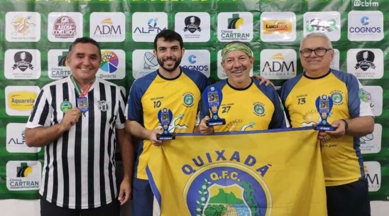 Guilherme Moura recebe homenagem